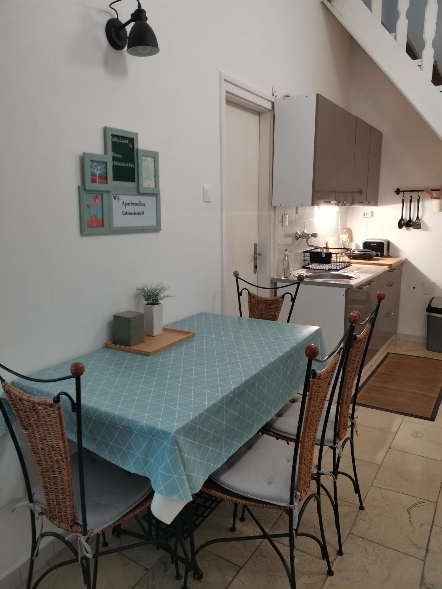 Apartman Rose Eger Bagian luar foto