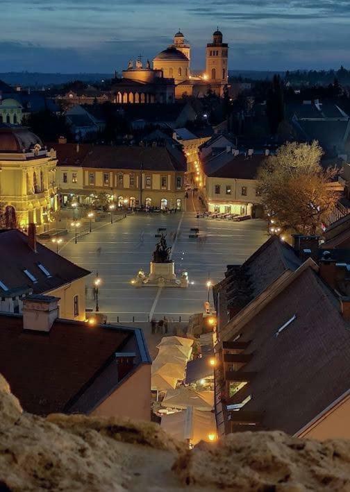 Apartman Rose Eger Bagian luar foto