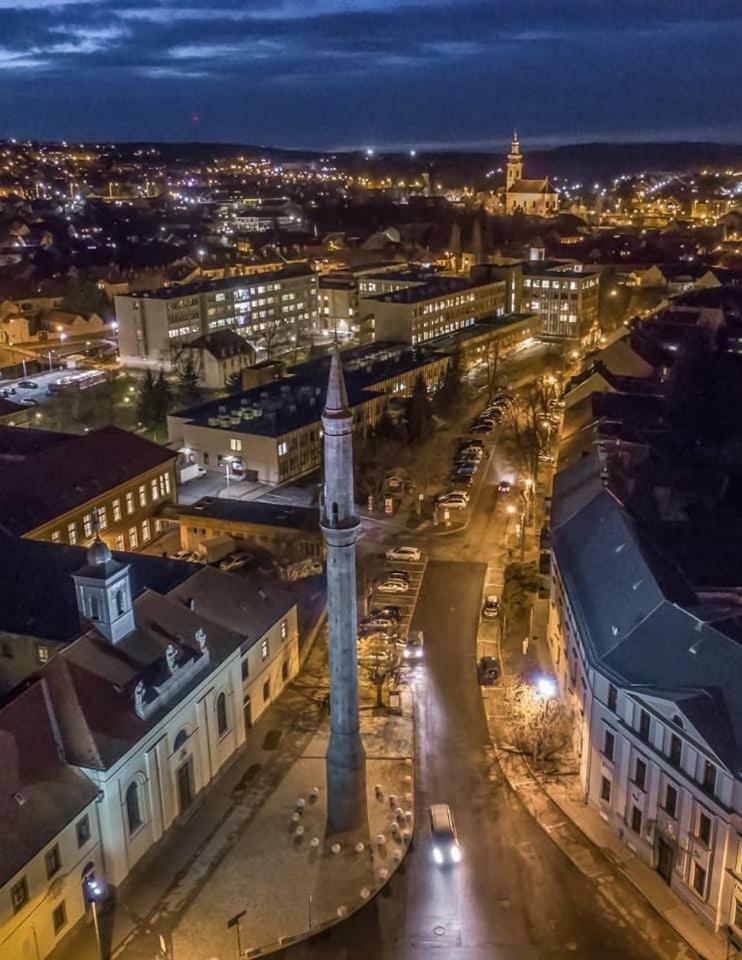 Apartman Rose Eger Bagian luar foto